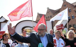 Piotr Adamowicz: PiS pisze historię Polski na nowo. To mnie skłoniło do startu w wyborach
