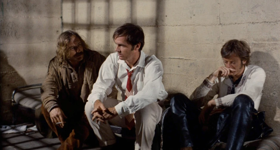 Film "Goli u sedlu"