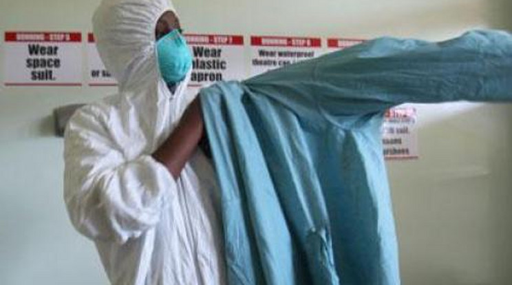 Tengerjáró sétahajón különítettek el egy ebolagyanús beteget