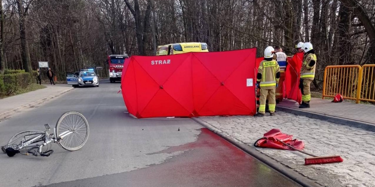 Tragiczny finał wypadku w Dzierzkowie (pow. świdnicki) na Dolnym Śląsku. Rowerzysta zderzył się z motocyklistą.