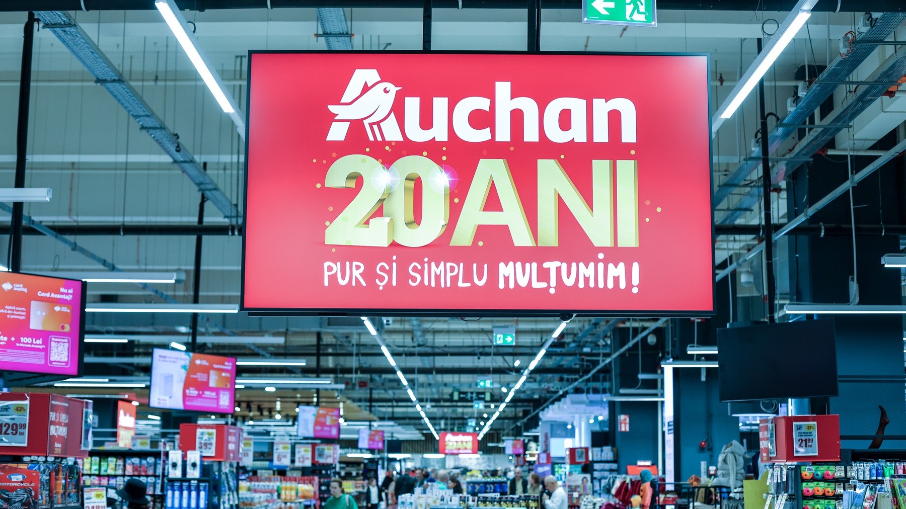 Imagine Stire Auchan duce retail media la nivelul următor: prima intrare imersivă LED din retailul românesc, în Auchan Drumul Taberei | 2review.ro