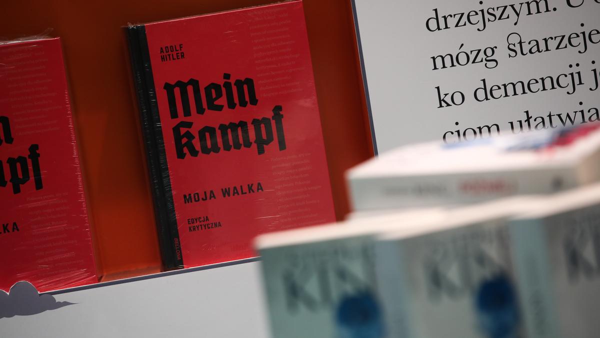 Wydanie Krytyczne Mein Kampf na wystawie księgarni