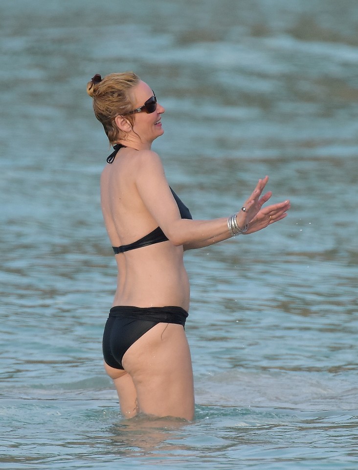 46-letnia Uma Thurman w bikini. Czyżby nowy partner u jej boku?