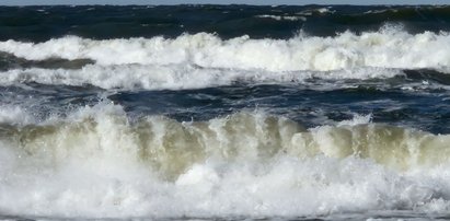 Sztorm odsłonił tory kolejowe z czasów II wojny światowej. Na polskiej plaży