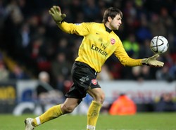 Arsenal z Fabiańskim w bramce pokonał United