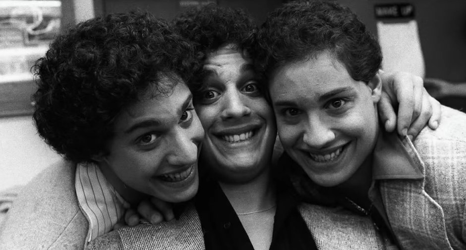 "Three Identical Strangers": kadr z filmu