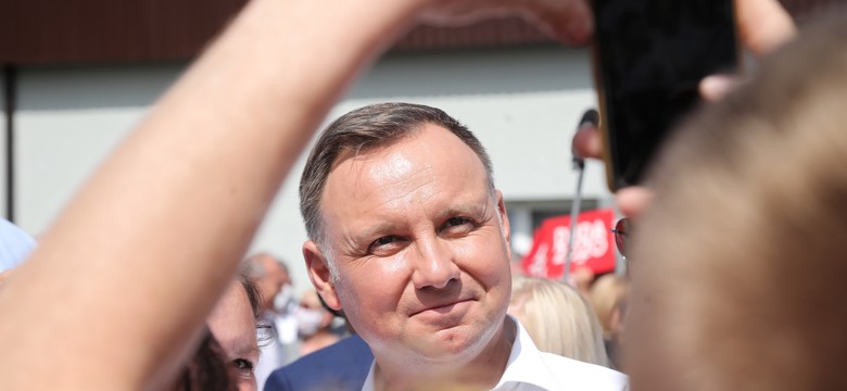 Przepychanka na wiecu prezydenta Andrzeja Dudy [WIDEO]