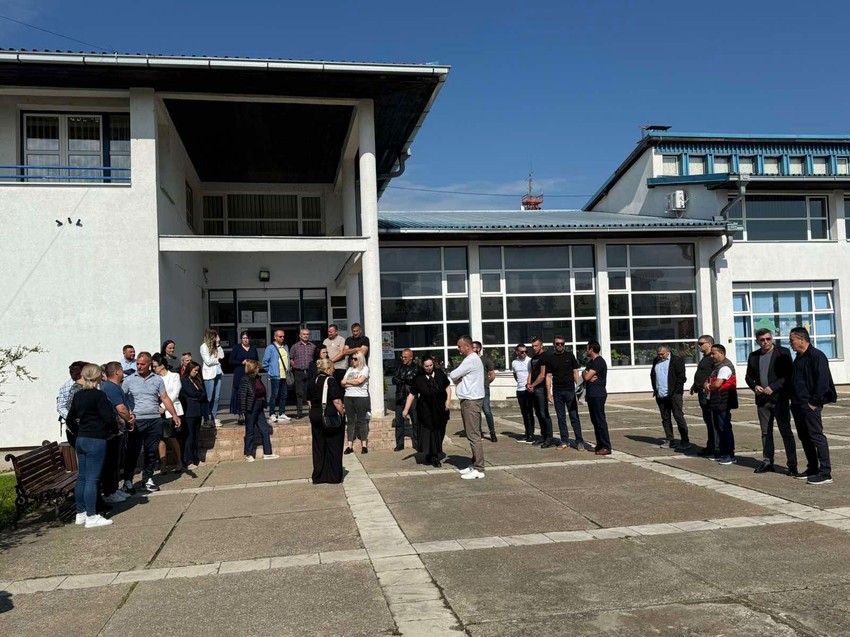 Protest radnika u OŠ "Sveti Sava" u Sušici 