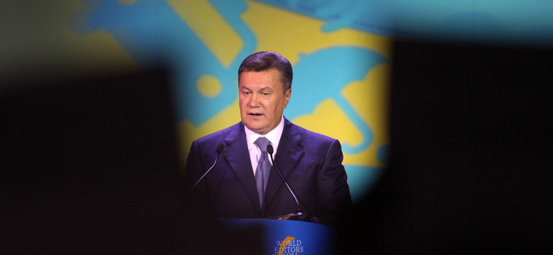 Mer Charkowa: Janukowycz jest poza Ukrainą