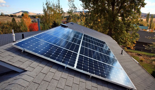 Koliko košta ugradnja solarnih panela za jedno domaćinstvo? Detaljna računica