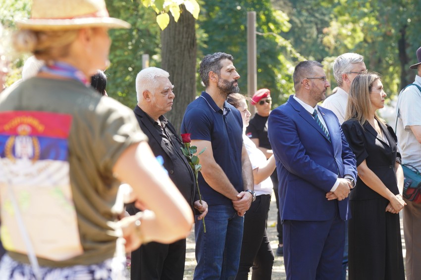 Gradonačelnik Šapić prisustvovao parastosu i položio venac u znak sećanja na žrtve "Oluje"