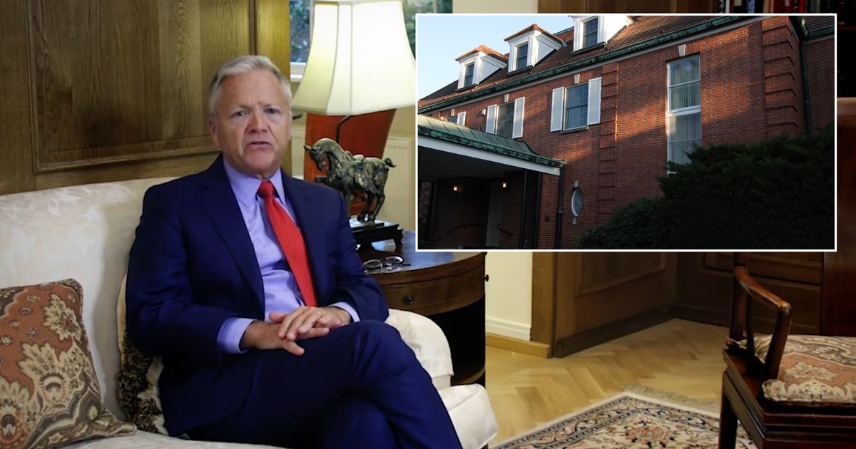 Nowy ambasador USA pokazał, jak mieszka. Jedno rzuca się w oczy tuż po wejściu