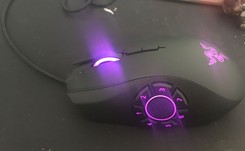 Oto Razer Naga Hex v2. To prawdopodobnie najlepsza mysz do gier MOBA [RECENZJA]