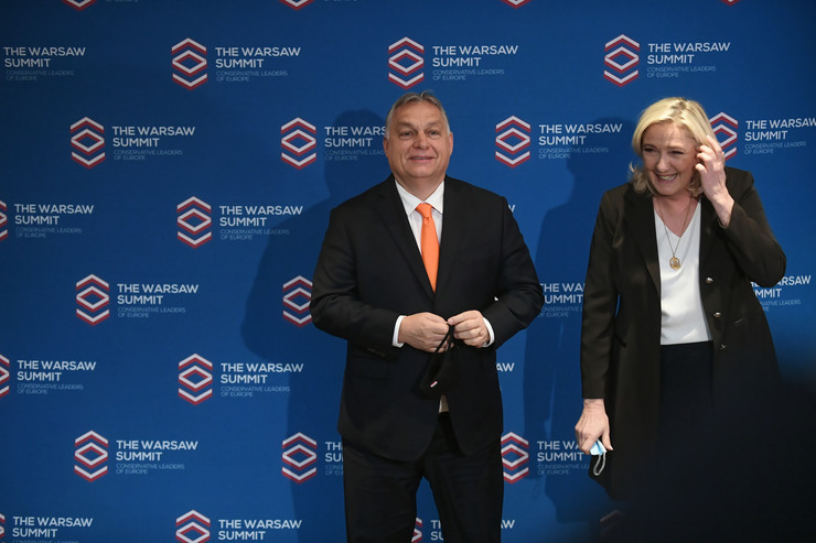 Viktor Orban i Marin Le Pen u Varšavi 