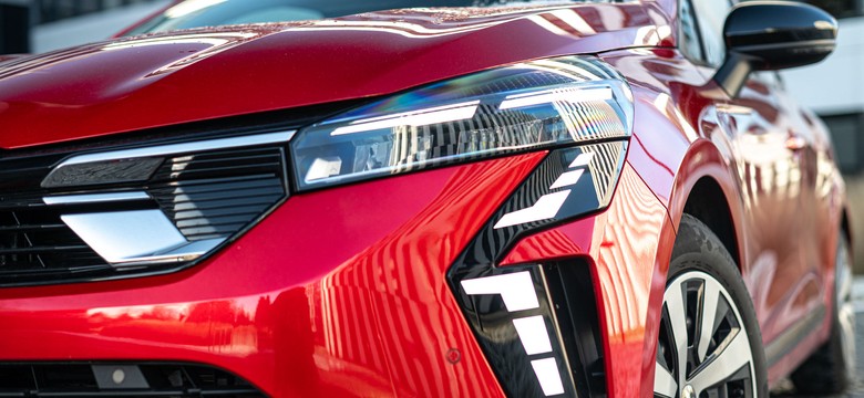 Taniej niż hybrydą. Oto nowe Mitsubishi z fabrycznym LPG. Cena?