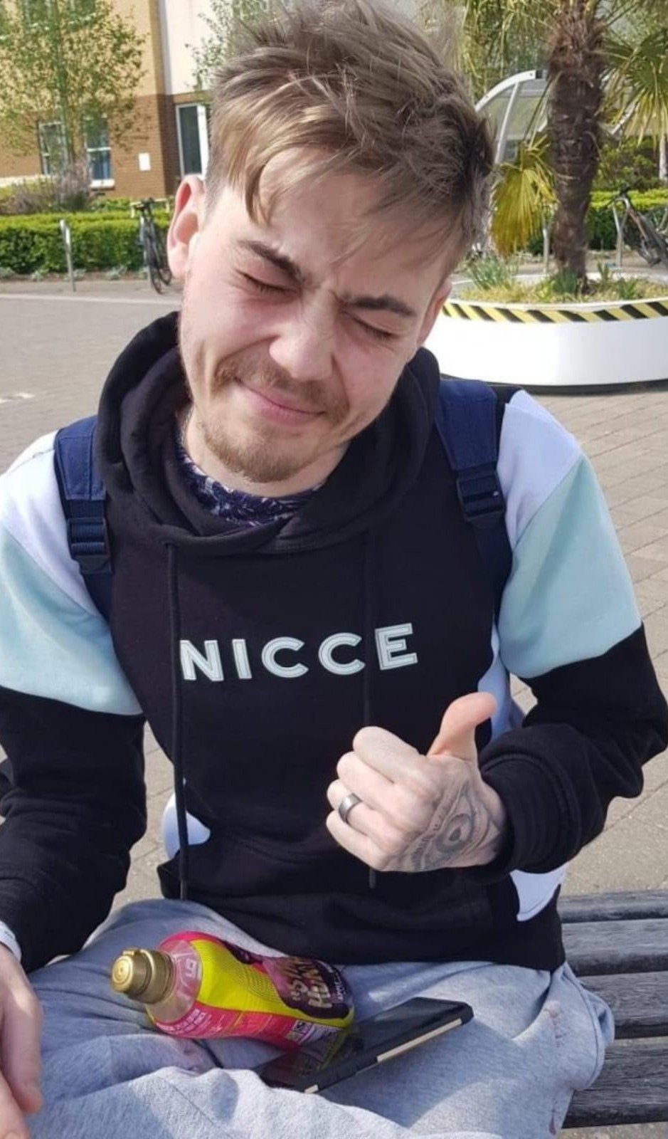 Matthew trpí nesmierne zriedkavým ochorením.