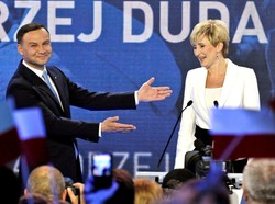 Jest stylowy potencjał! Żona Andrzeja Dudy jak bohaterka "House of Cards"