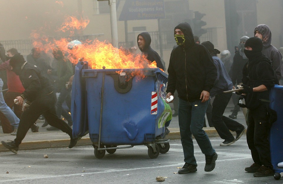 GREECE POLICE GUNFIRE