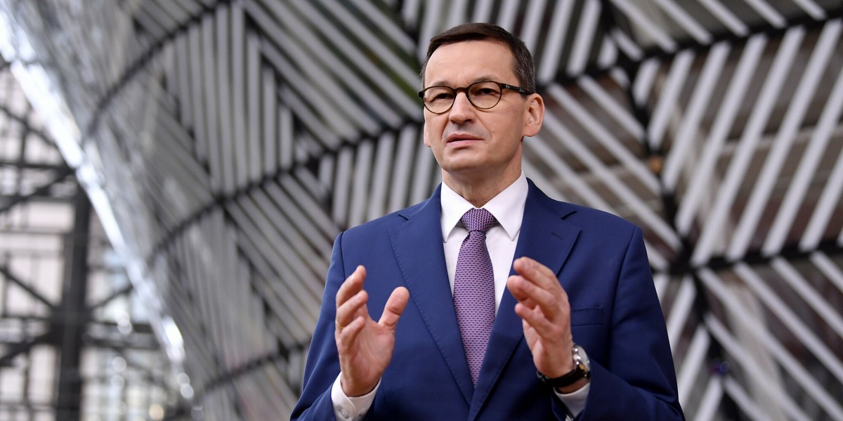 Mateusz Morawiecki wziął udział w uroczystości nadania praw miejskich dziesięciu nowym miejscowościom. Staną się one miastami od 1 stycznia 2021 r. 