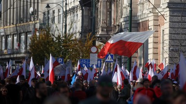 Tłumy w Krakowie na defiladzie z okazji Święta Niepodległości