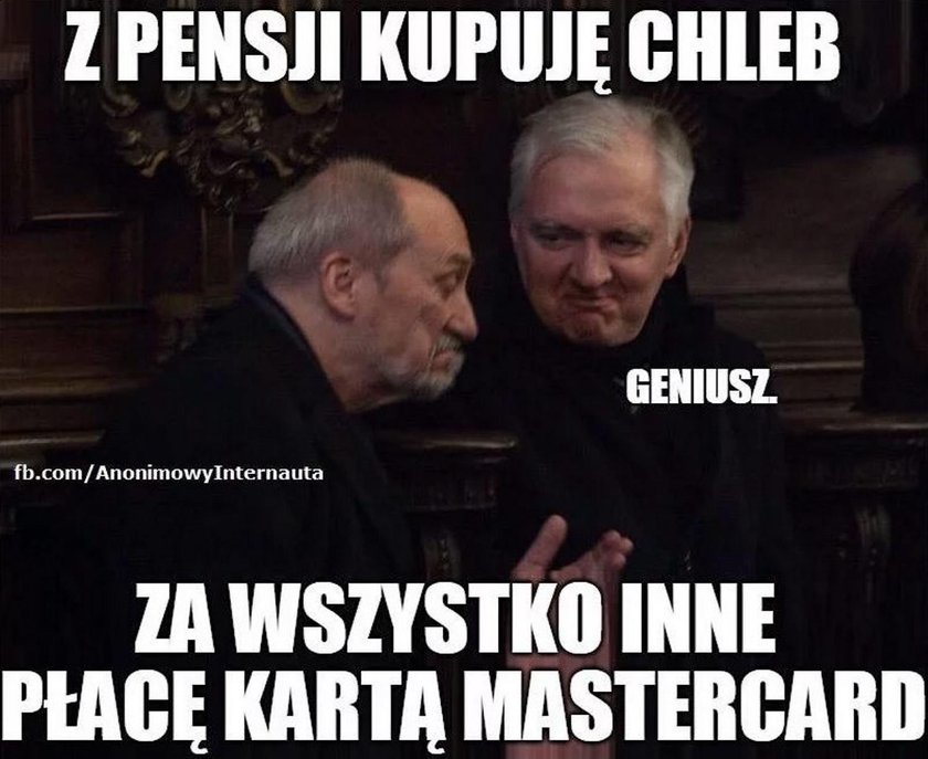 Tyle MON wydało na służbowe karty. MEMY