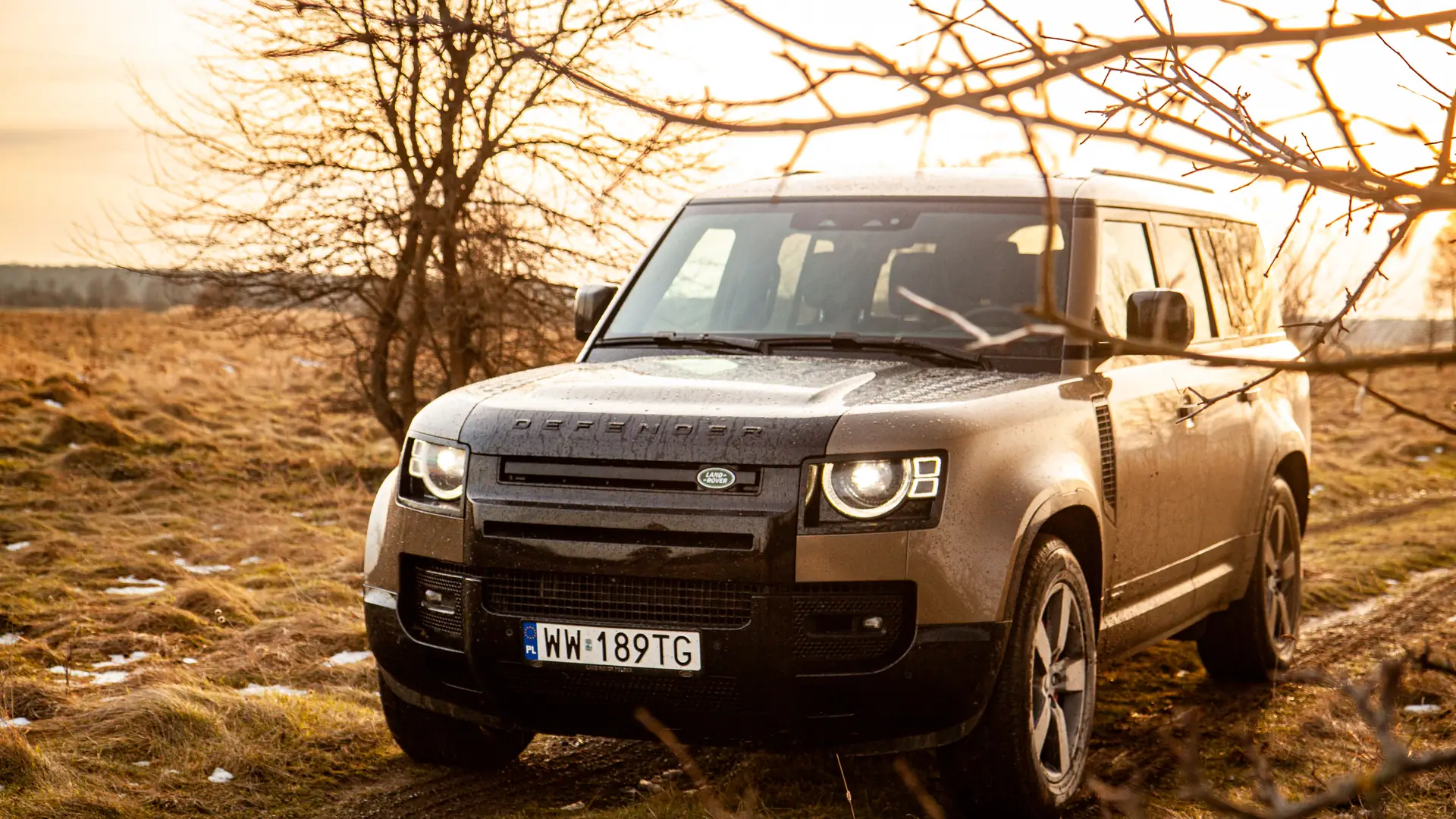 Cyfrowy gigant nie tylko do offroadu. Funkcje Defendera zaskakują