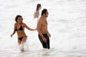 Penelope Cruz i Javier Bardem na plaży w Brazylii