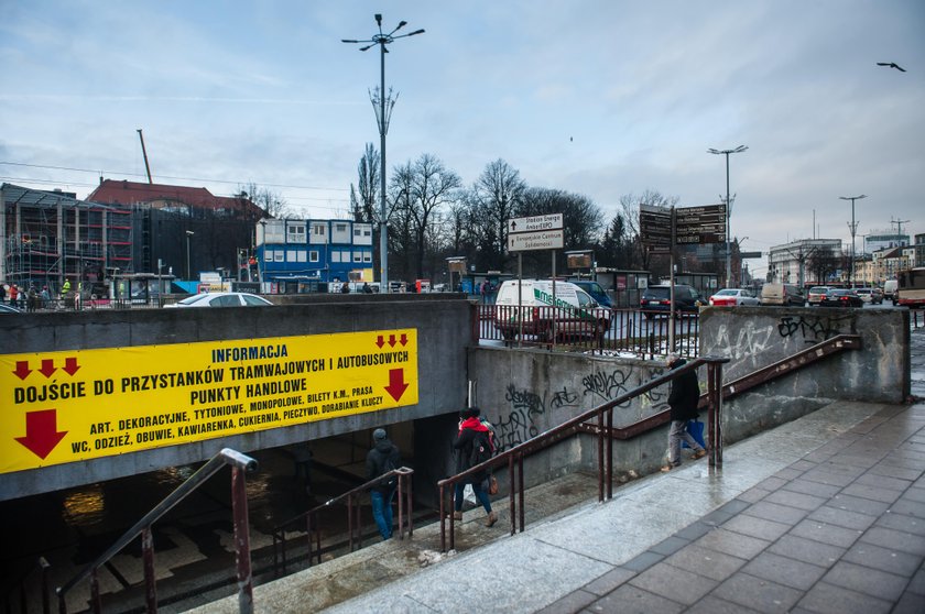 Tunel przy budynku LOT w Gdańsku