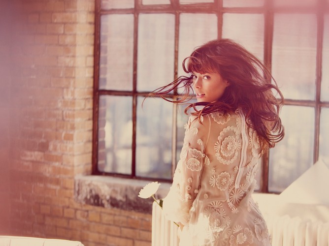 Lenka – 'The Show'