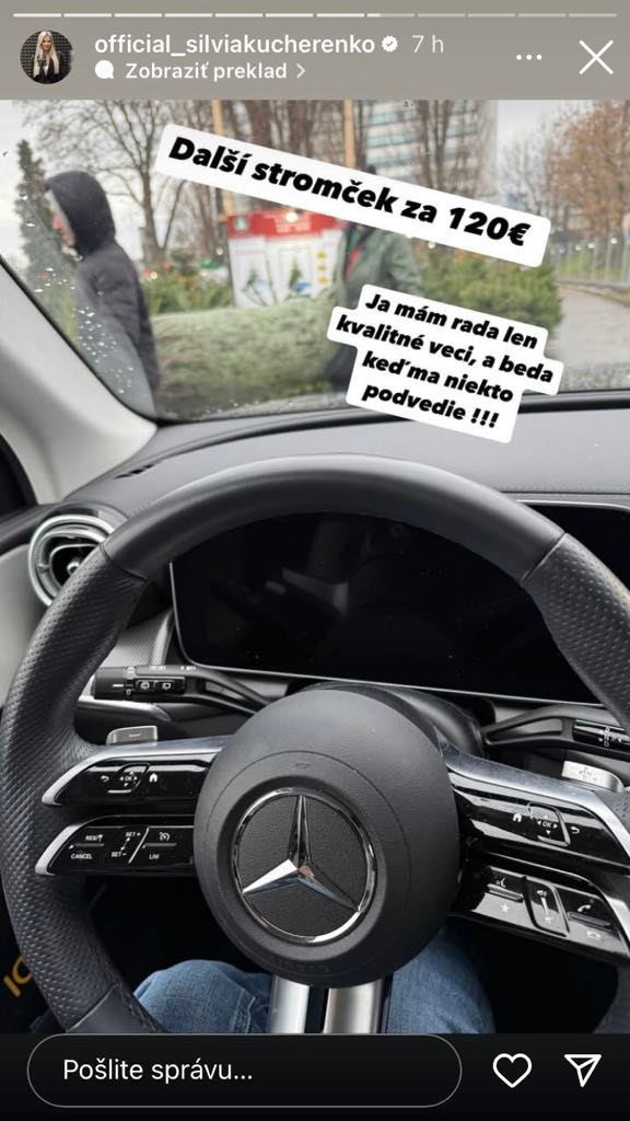 Kucherenko musela kupovať druhý vianočný stromček.