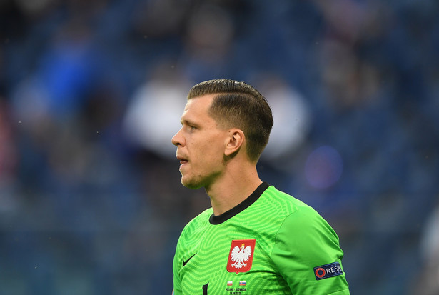 Wojciech Szczęsny w trakcie meczu Polski ze Słowakami w Sankt Petersburgu