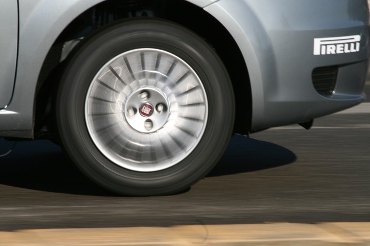 Dzięki nim auto zahamuje szybciej i zajedzie dalej