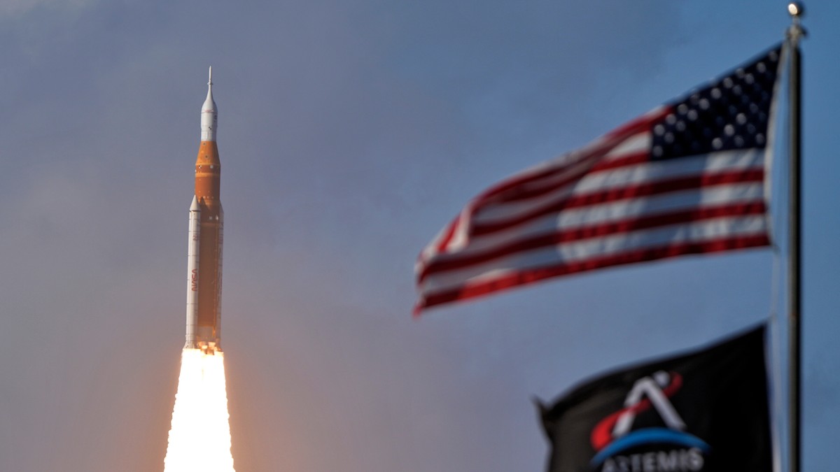 Ovako je izgledalo lansiranje rakete NASA na Mesec (foto, video)