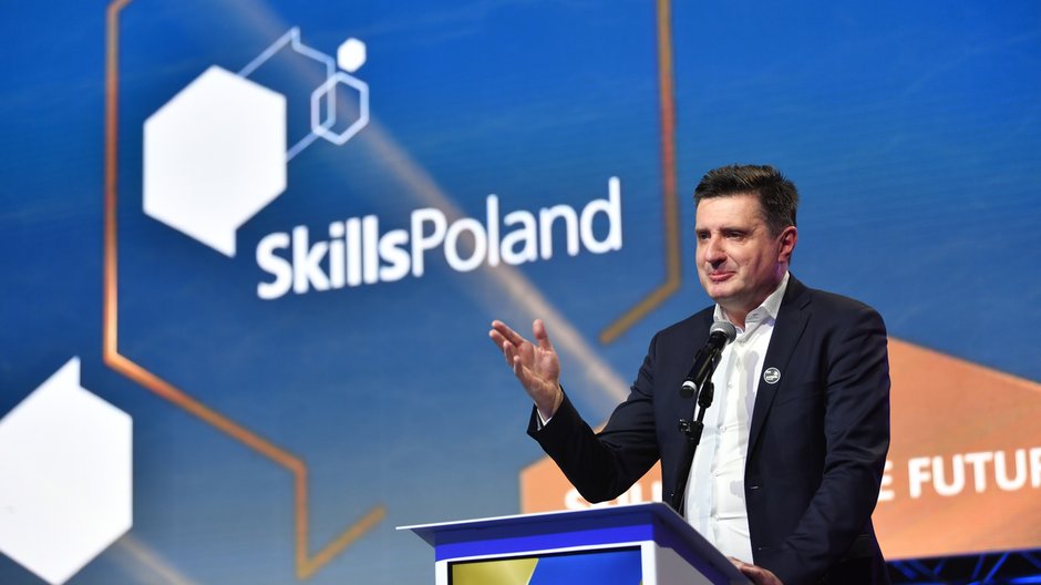 Dyrektor generalny FRSE Paweł Poszytek podczas gali finałowej zawodów umiejętności branżowych SkillsPoland 2022, Gdańsk, 25.11.2022.