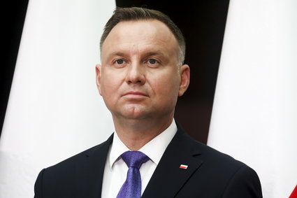 "Niesprawiedliwe". Andrzej Duda krytykuje rządowy plan opłaty od smartfonów