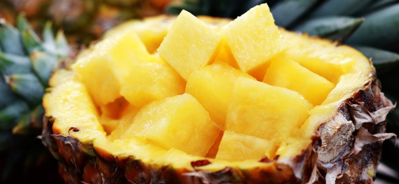 Nie tylko ananas. Owoce i warzywa o dużej zawartości wody
