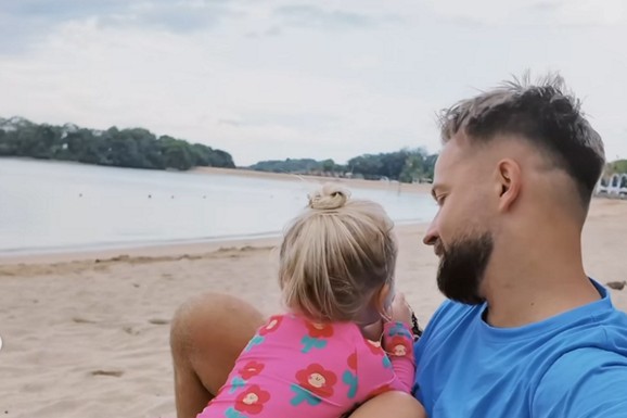 ADRIANA I SAVA PLANIRAJU JOŠ JEDNU BEBU Na Baliju će biti mesec dana, smislili i imena - mala Dorotea otkrila
