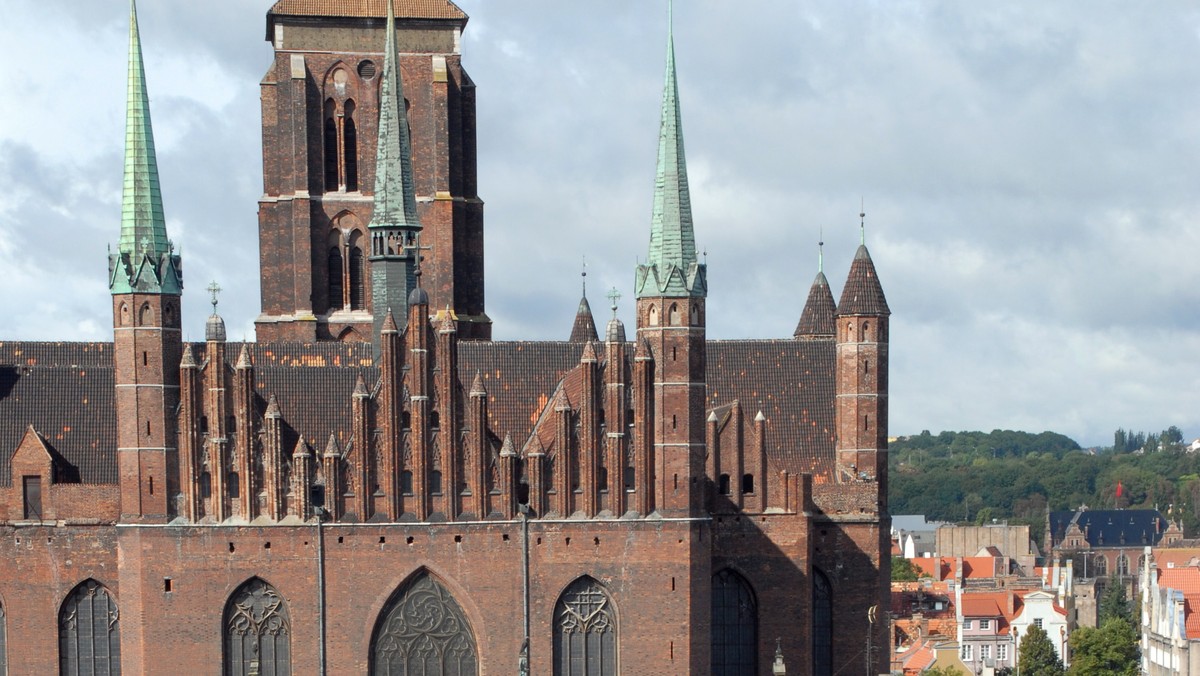 "Polska - Dziennik Bałtycki": któż z nas nie zna igły, która tańcowała z nitką, Kaczki Dziwaczki i Pana Kleksa? Na utworach Jana Brzechwy wychowały się przecież pokolenia Polaków.