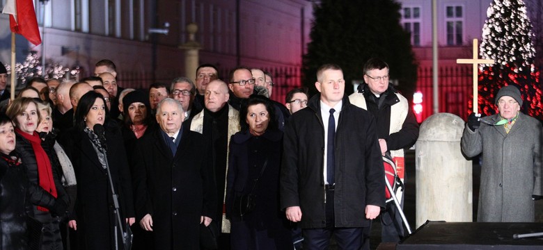 Marsz pamięci ofiar katastrofy smoleńskiej. Kaczyński: Ufajcie, że idziemy drogą w tym samym kierunku