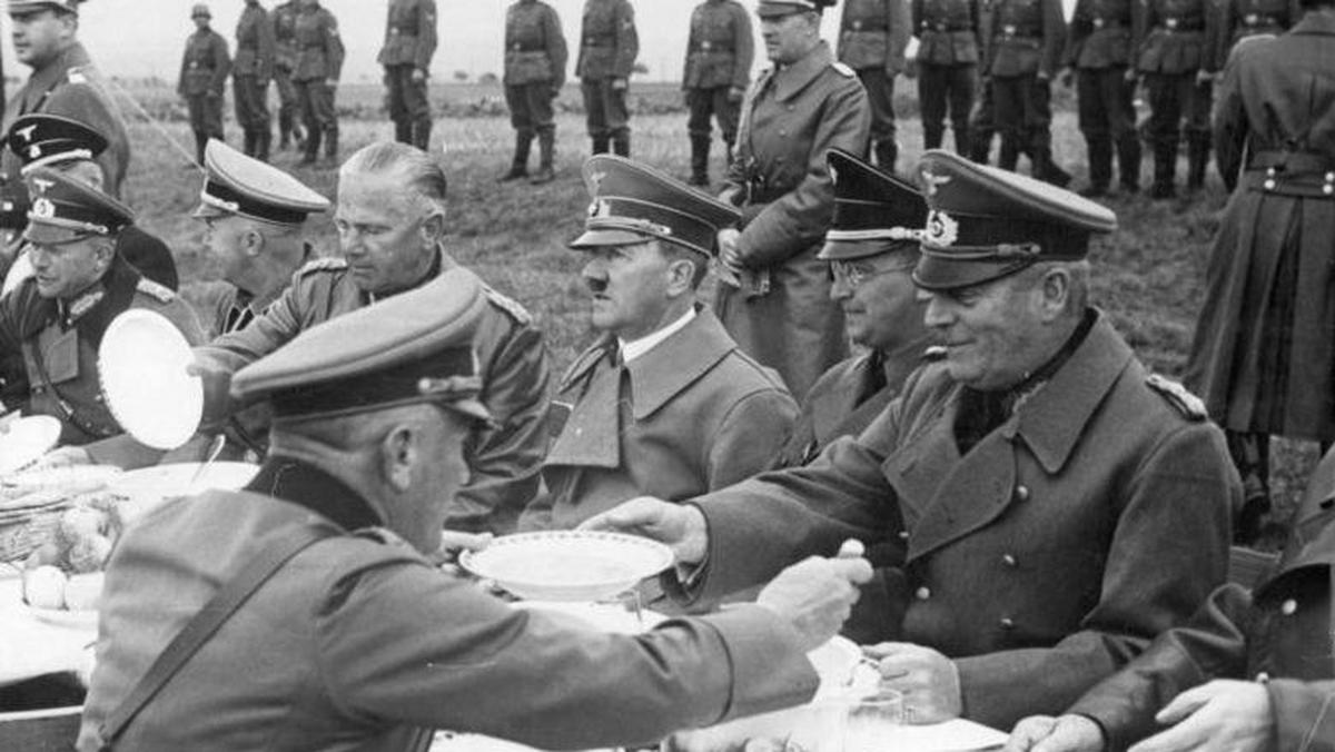 Adolf Hitler generałowie Sudenland