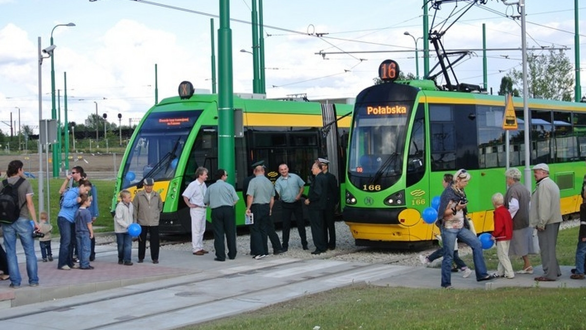 1 września z okazji uruchomienia trasy PST do Dworca Zachodniego poznaniacy będą mogli podziwiać paradę starych tramwajów. Bimby ruszą o 10 rano z pętli na os. Sobieskiego, a mieszkańcy będą mogli wziąć udział w paradzie tramwajowej i przejechać się nową trasą.