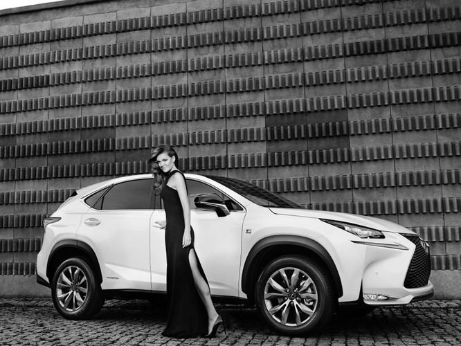 Agnieszka Radwańska i nowy lexus NX