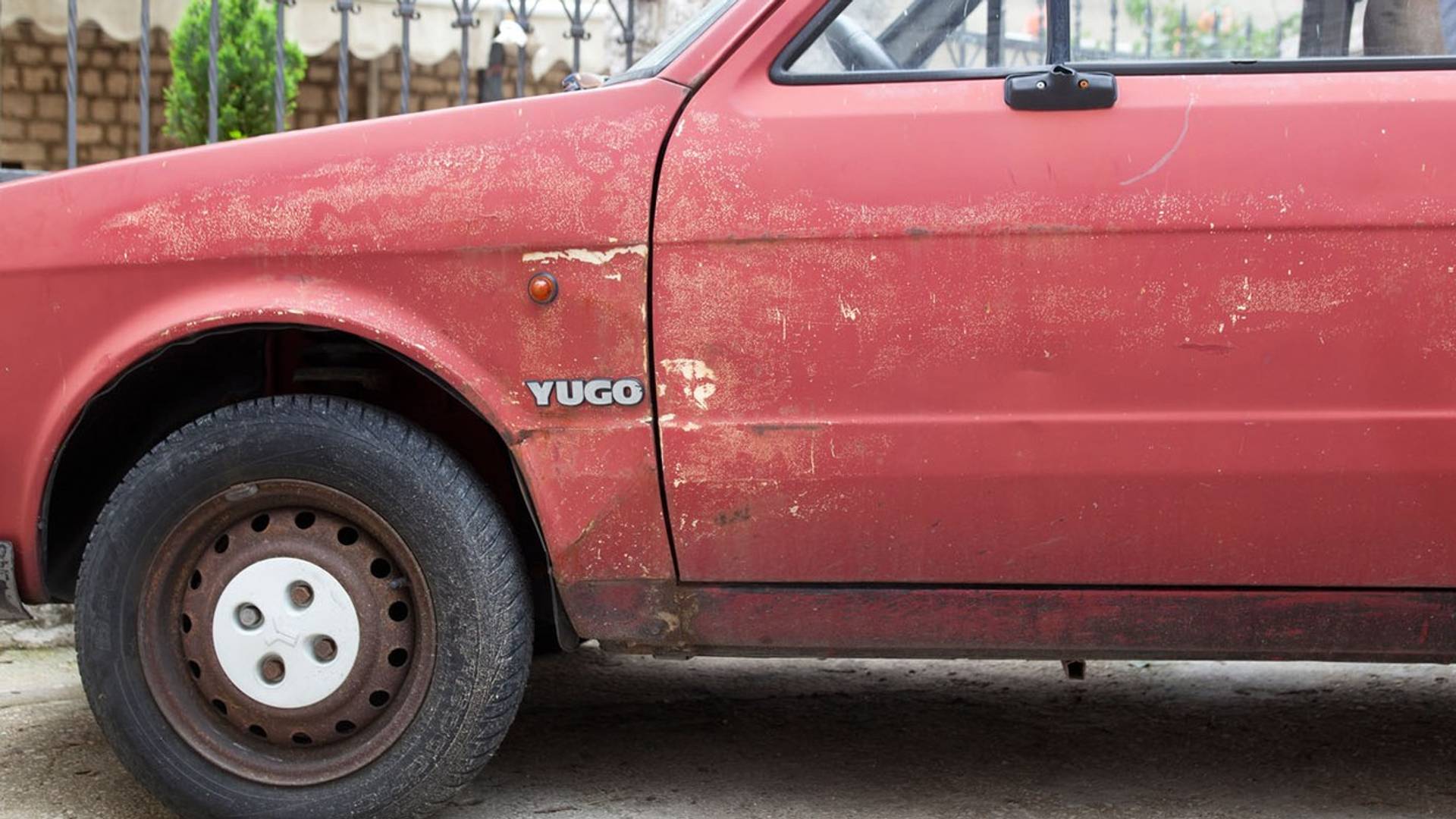 Natpis na "jugiću" koji će oterati sve lopove