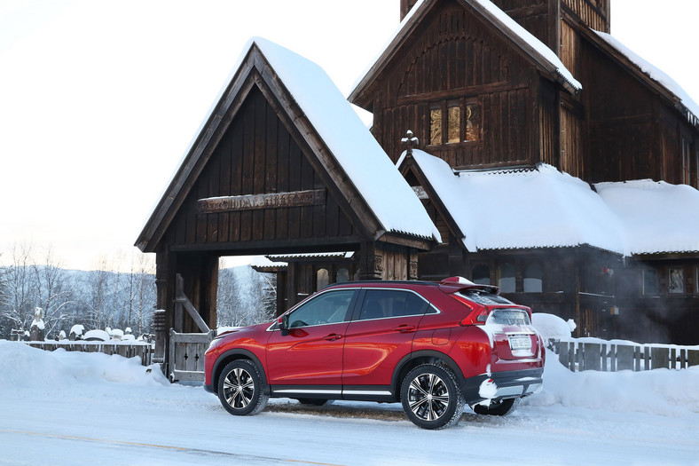 Mitsubishi Eclipse Cross - jak sobie radzi na lodzie?