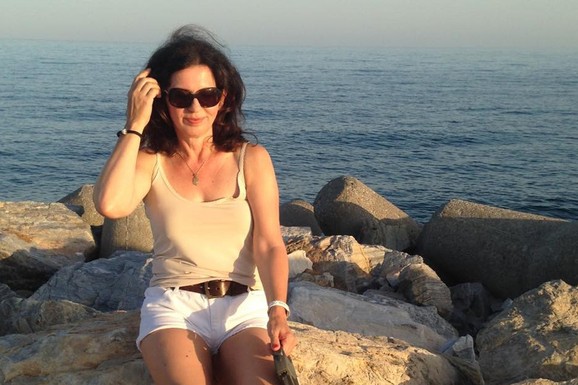 Sa 17 godina otpevala hit "Dođi u pet do pet", plakala zbog Tita, pa nestala: Nakon 40 godina se vratila u Beograd i nije mogla da veruje šta je doživela