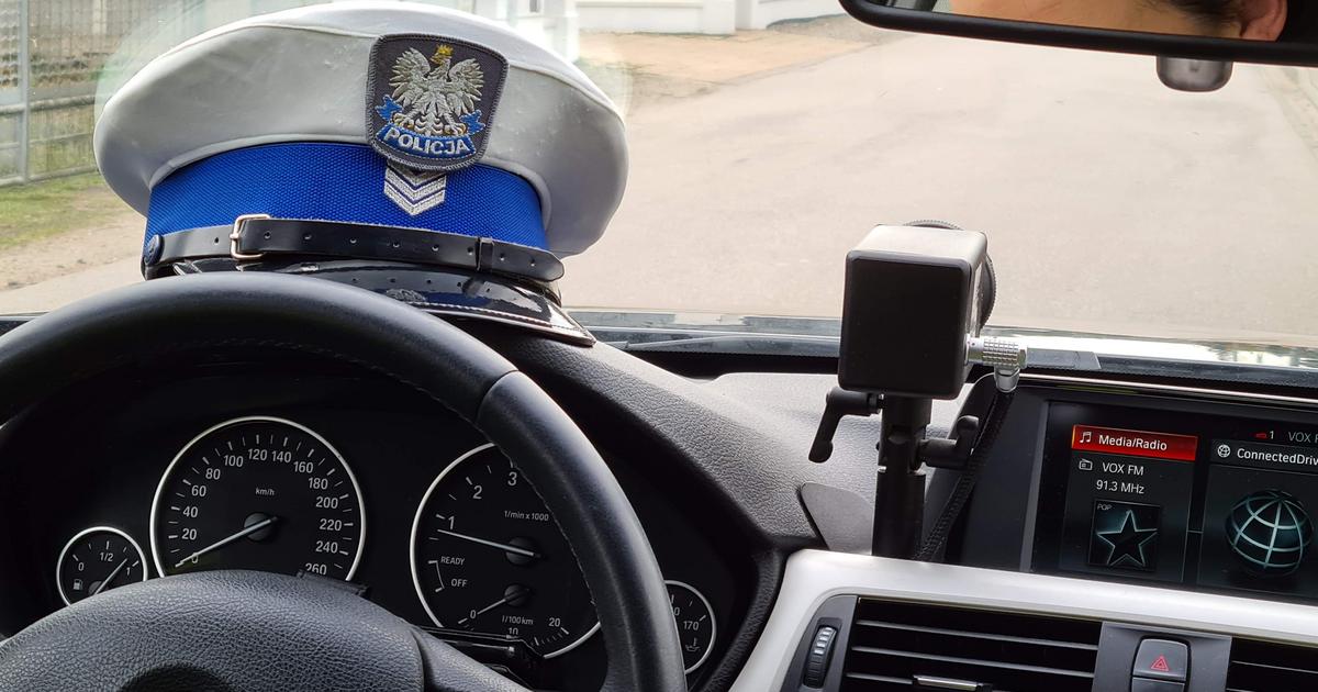  Policja zatrzymała 26-latka za jazdę 240 km/h na S52