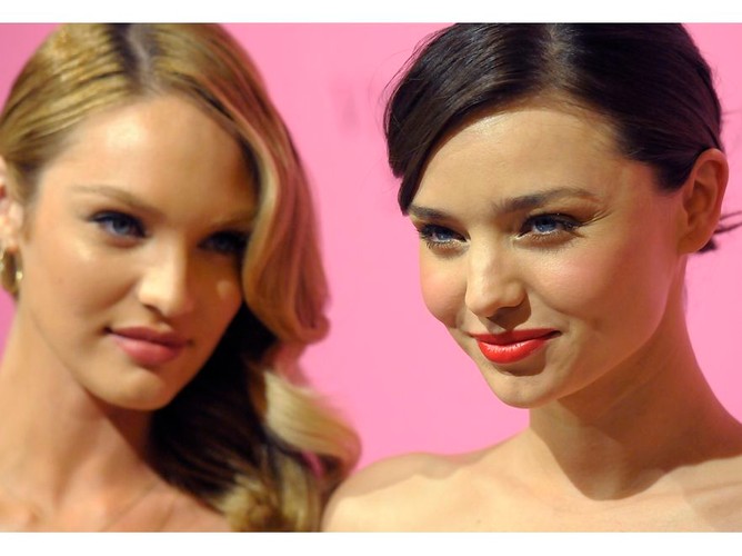 Najpiękniejsze aniołki Victoria’s Secret na konferencji „What is Sexy?”