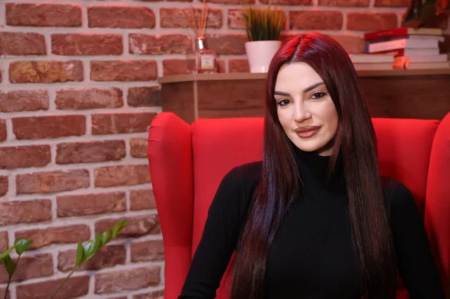 "RIJALITI JE ZABAVA ZA SIROMAŠNE!" Taru Simov je proslavila Zadruga, a sad poručuje: "TO FUNKCIONIŠE PO OVOM KALUPU!"