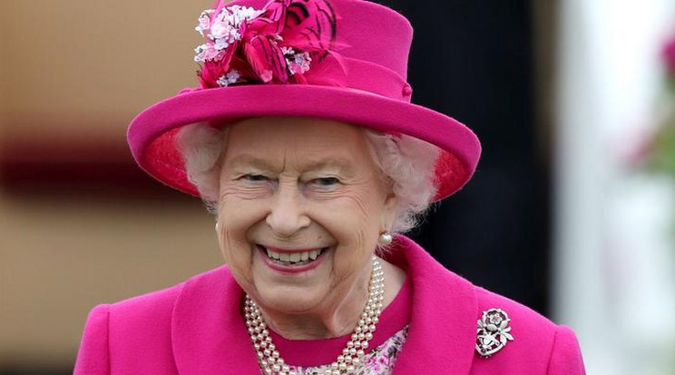 II. Erzsébet kölcsönadta lányának a helikoptert, ám műszaki hiba miatt a hercegnő nem azzal utazott el/Fotó:Northfotó