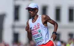 Polski maratończyk mógł trenować w pustym samolocie. Tak się lata w czasie pandemii